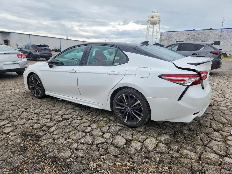 2019 TOYOTA CAMRY VIN 4T1B61HK6KU267895 фото 2