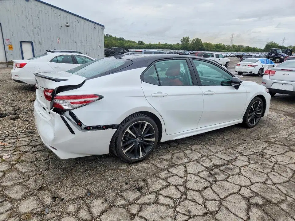 2019 TOYOTA CAMRY VIN 4T1B61HK6KU267895 фото 3