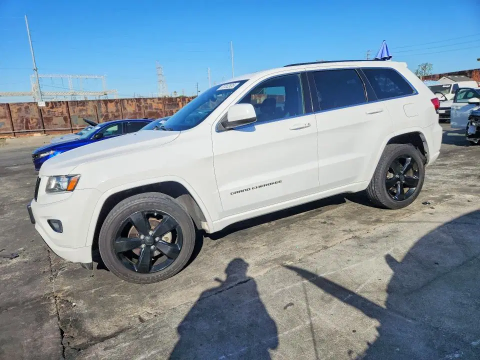 1C4RJFAG2FC156843 — 2015 Jeep Grand Cherokee, Мелкие вмятины и царапины, фото до ремонта