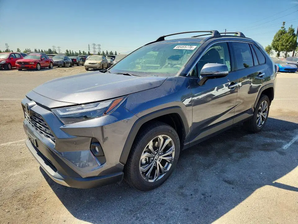 JTMD6RFV9SD166780 — 2025 Toyota RAV4, Передняя часть (Front End), фото до ремонта