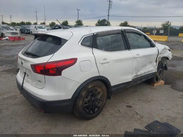2018 Nissan Rogue Sport S VIN JN1BJ1CR6JW264010 фото 4