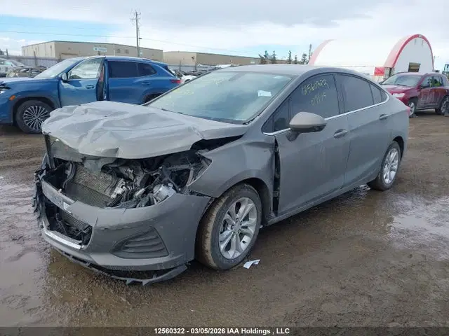 2019 Chevrolet CRUZE LT VIN 1G1BE5SM2K7104550 фото 2