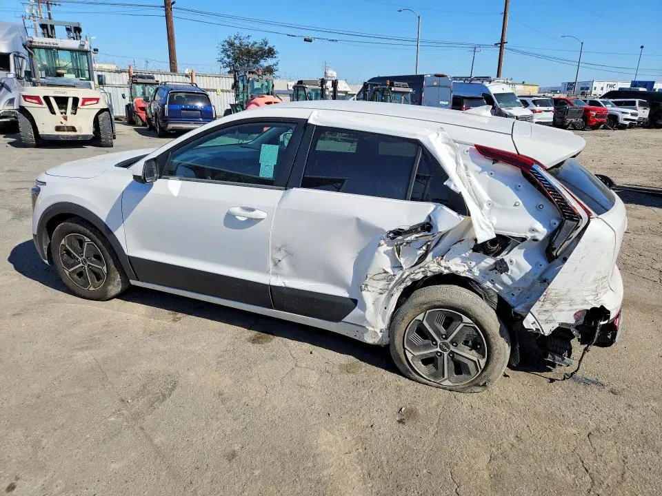 2025 KIA Niro VIN KNDCP3LE3S5285820 фото 2