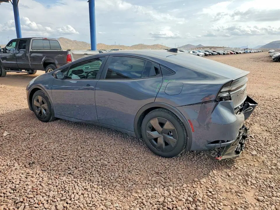 2026 Toyota Prius Plug-in Hybrid VIN JTDACACU4T3062343 фото 2