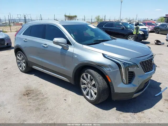 1GYFZCR42PF214979 — 2023 Cadillac XT4 FWD Premium Luxury, Передняя часть справа (Right Front), фото до ремонта
