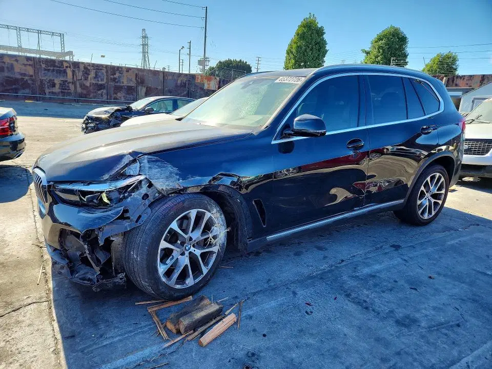 5UXCR6C03N9J28252 — 2022 BMW X5, Передняя часть, фото до ремонта