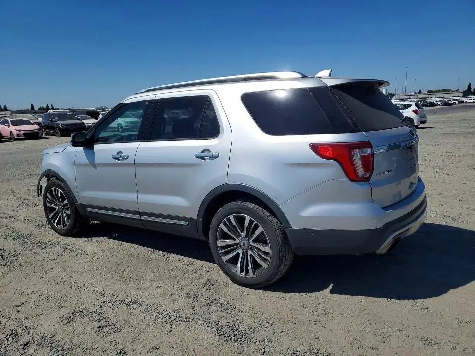 2017 Ford Explorer VIN 1FM5K8HT4HGE00249 фото 2