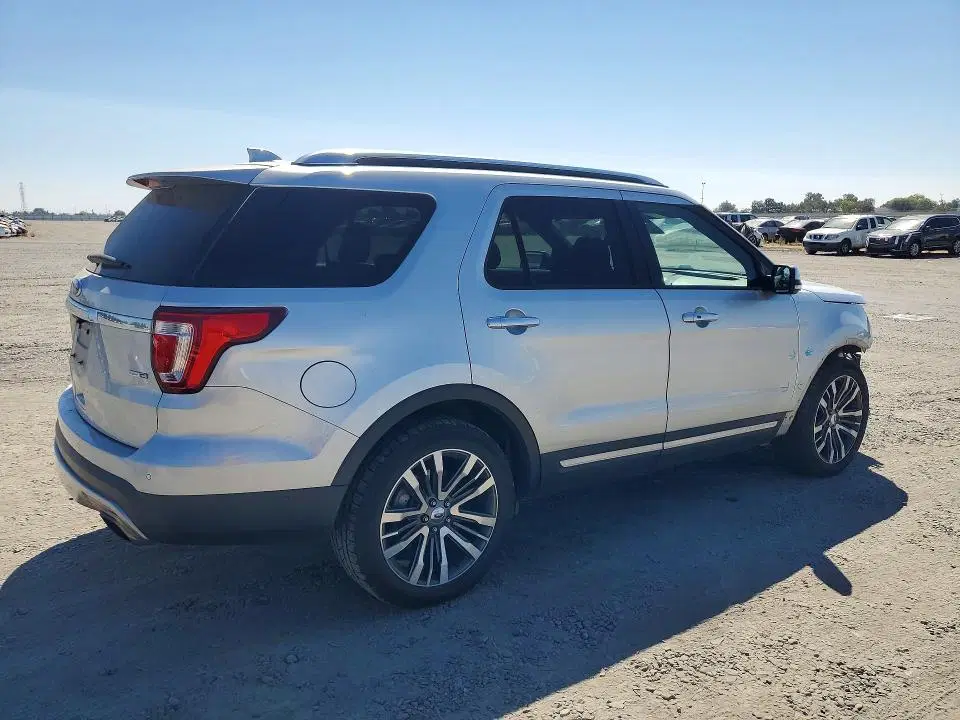 2017 Ford Explorer VIN 1FM5K8HT4HGE00249 фото 3