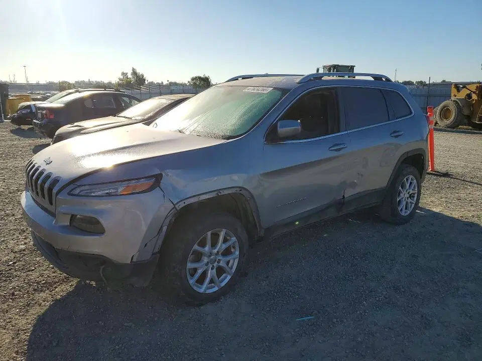 1C4PJMLBXJD543608 — 2018 Jeep Cherokee, Задняя часть (Rear End), фото до ремонта
