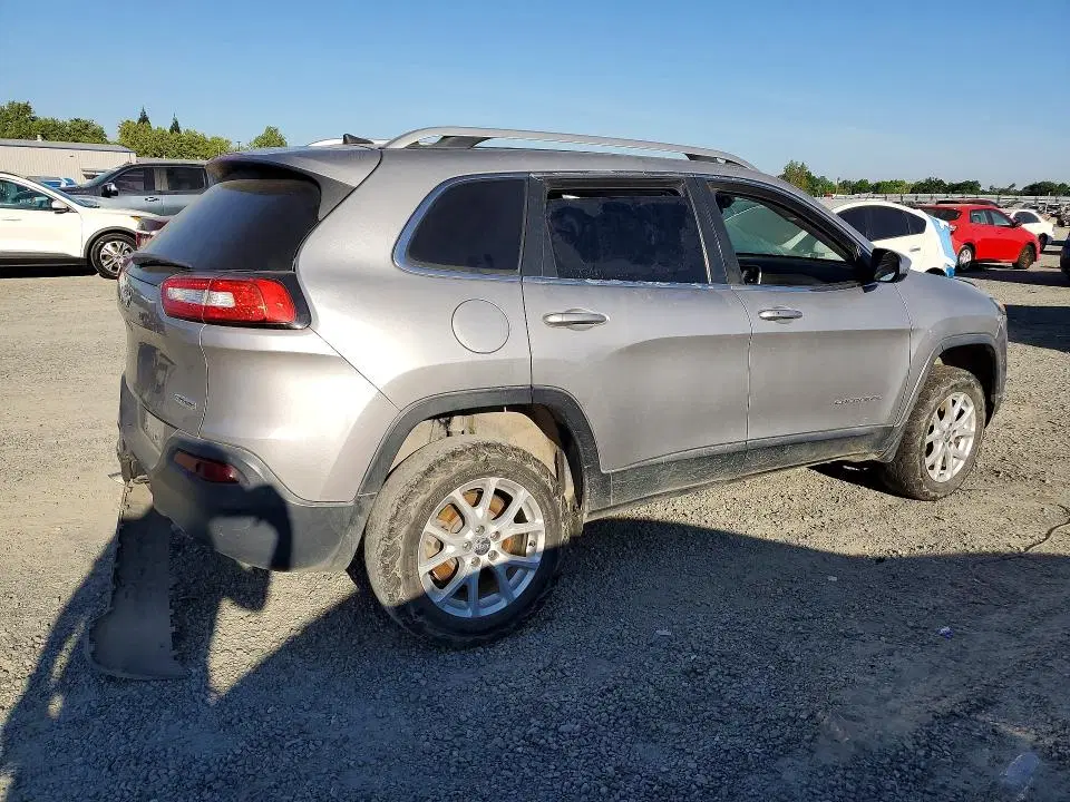 2018 Jeep Cherokee VIN 1C4PJMLBXJD543608 фото 3