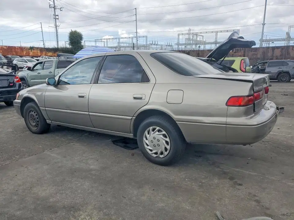 1997 TOYOTA CAMRY VIN JT2BG22K4V0033369 фото 2