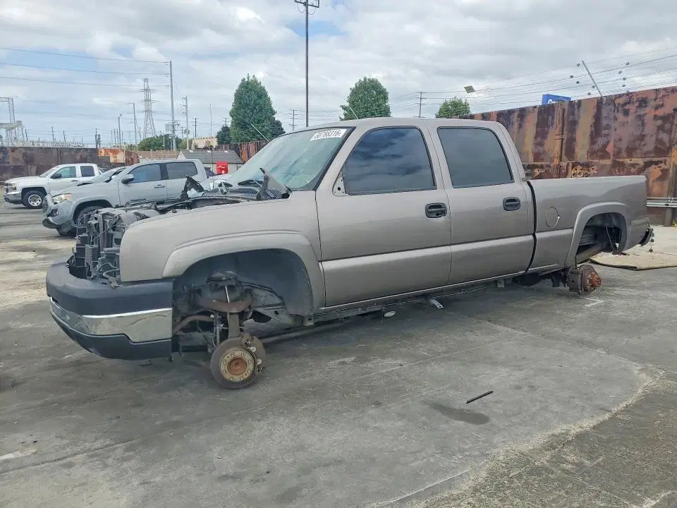 1GCHC23U26F146524 — 2006 Chevrolet Silverado, Вандализм (Vandalism), фото до ремонта