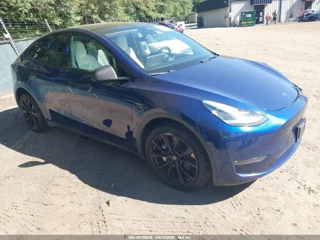 7SAYGDEE6NF418567 — 2022 Tesla Model Y Long Range Dual Motor ALL-Wheel Drive, Передняя часть слева (Left Front), фото до ремонта