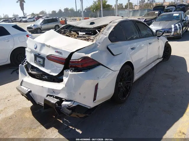 2025 BMW M5 VIN WBS83FK08SCU42609 фото 4