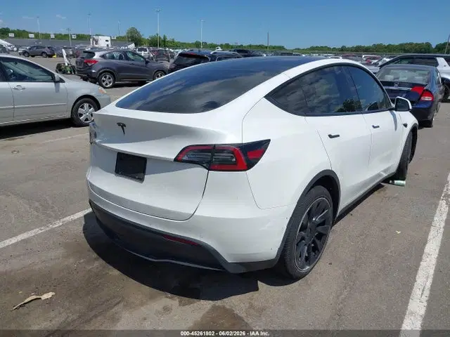 2022 Tesla Model Y Long Range Dual Motor All-wheel Drive VIN 7SAYGDEEXNF362553 фото 4