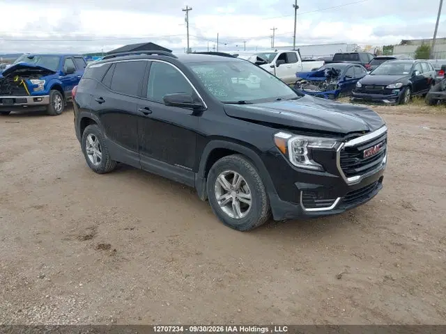 3GKALTEG1PL204147 — 2023 GMC Terrain SLE, Передняя часть (Front), фото до ремонта