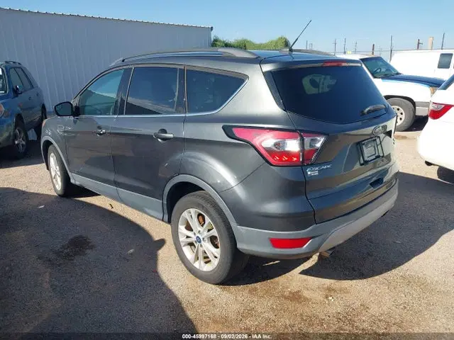 2018 Ford ESCAPE SE VIN 1FMCU0GD5JUB15418 фото 3