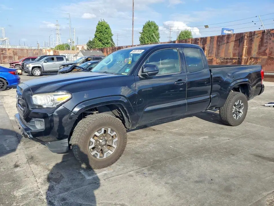 5TFRX5GN5GX067468 — 2016 Toyota Tacoma, Передняя часть, фото до ремонта