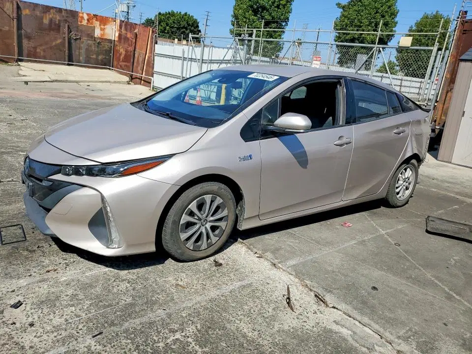 JTDKARFP1L3145808 — 2020 Toyota Prius Prime, Задняя часть (Rear End), фото до ремонта