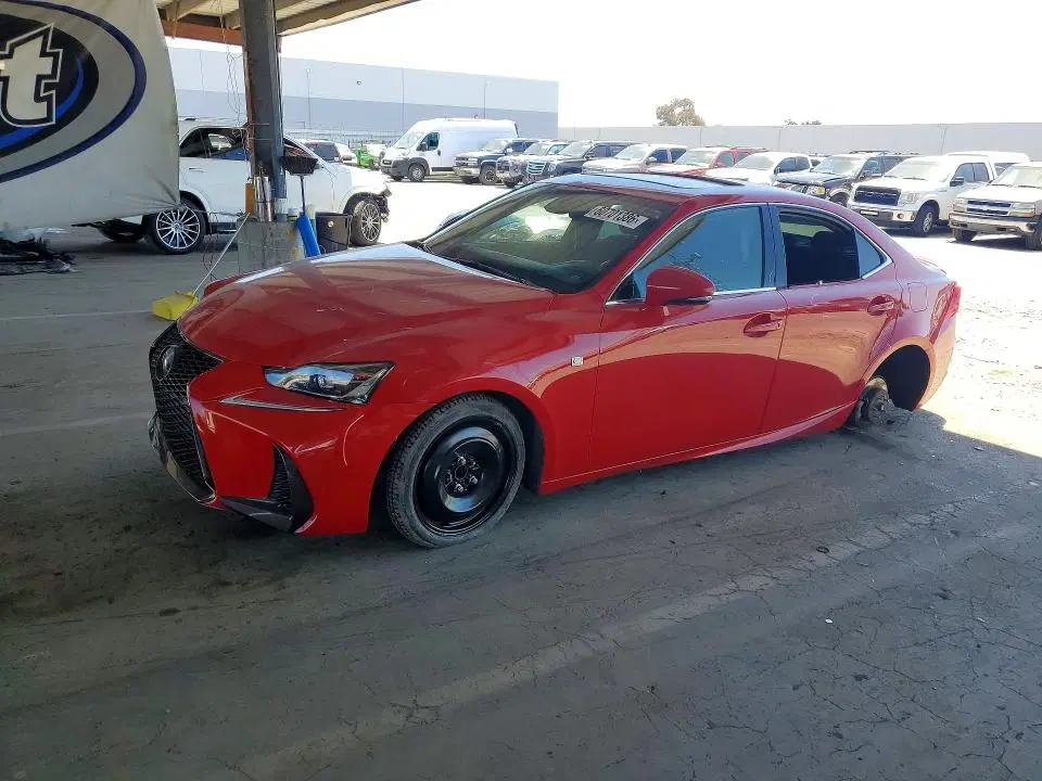 JTHBA1D21H5056890 — 2017 Lexus IS, Вандализм, фото до ремонта