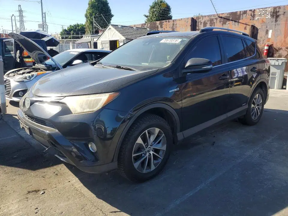 JTMRJREV3HD147687 — 2017 Toyota RAV4 Hybrid, Боковая часть, фото до ремонта