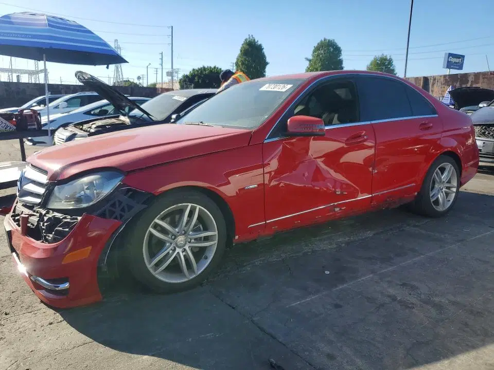 WDDGF4HB4CR191213 — 2012 Mercedes-Benz C, Боковая часть (Side), фото до ремонта
