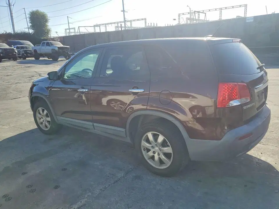 2011 KIA SORENTO VIN 5XYKT3A16BG004074 фото 2