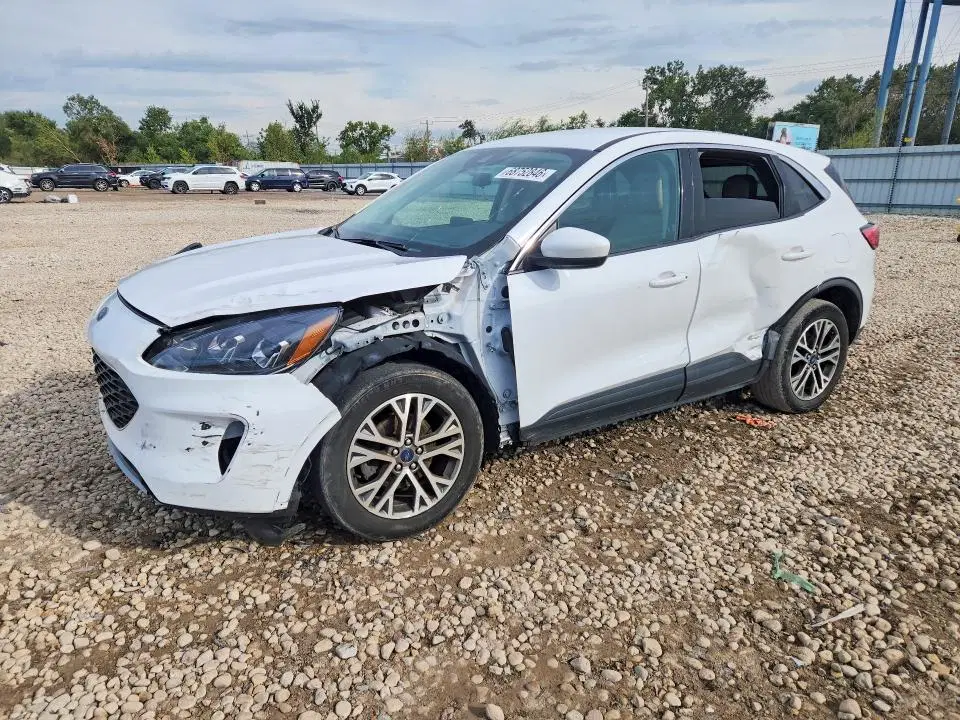 1FMCU0H64NUA18040 — 2022 Ford Escape, Передняя часть, фото до ремонта