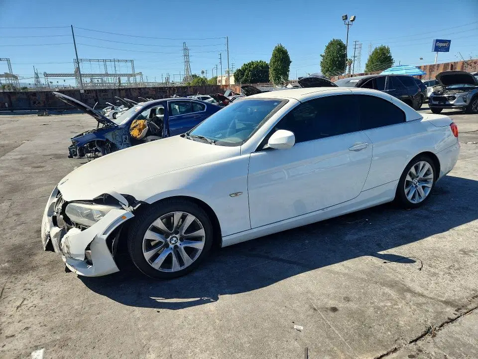 2013 BMW 328 VIN WBADW7C52DE731339 фото 2