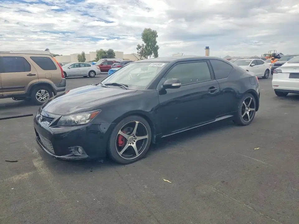 JTKJF5C78D3062655 — 2013 Scion TC, Мелкие вмятины и царапины (Minor Dent/Scratches), фото до ремонта