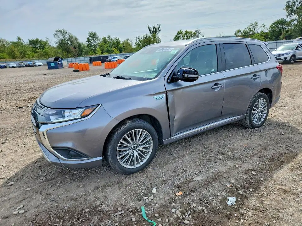 JA4J2VA74NZ051652 — 2022 Mitsubishi Outlander, Задняя часть, фото до ремонта