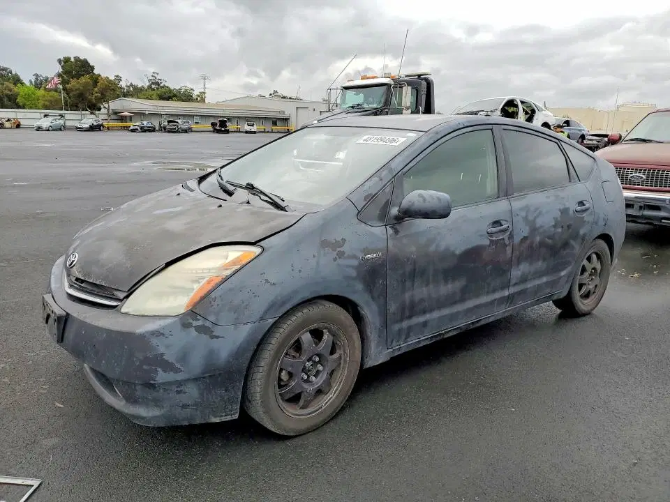 JTDKB20U987751392 — 2008 Toyota Prius, Передняя часть (Front End), фото до ремонта
