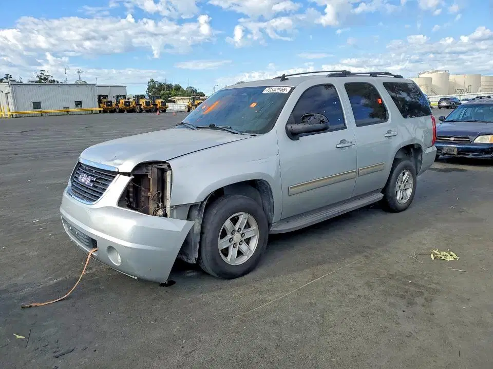 1GKS2CE06BR229802 — 2011 GMC Yukon, Вандализм (Vandalism), фото до ремонта