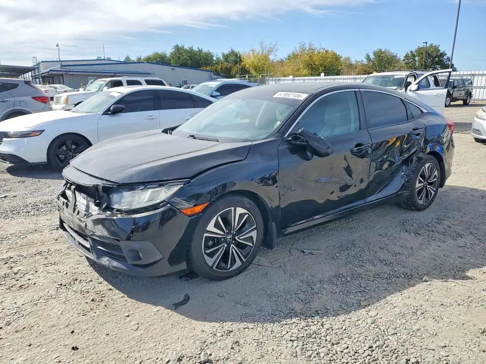 19XFC1F75HE205960 — 2017 Honda Civic, Side, фото до ремонта