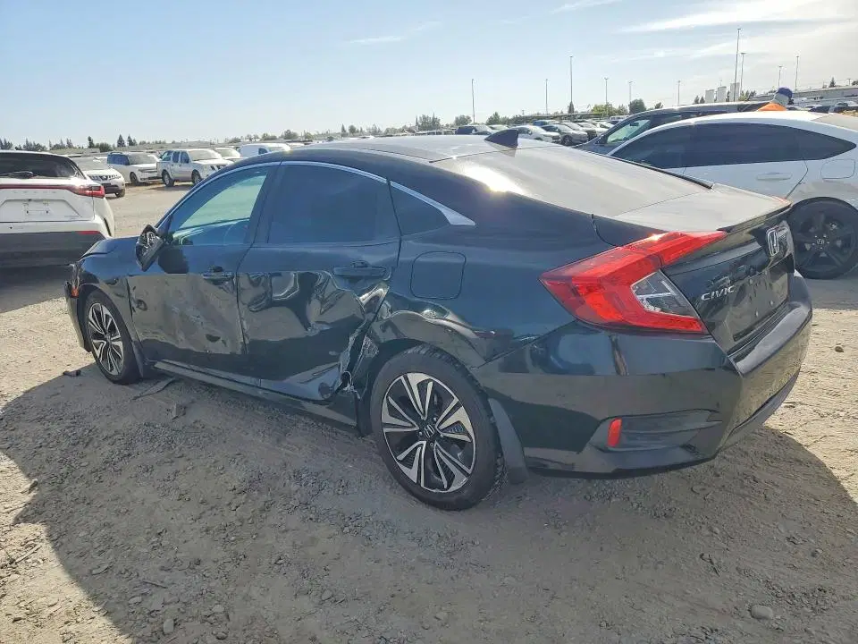 2017 Honda Civic VIN 19XFC1F75HE205960 фото 2