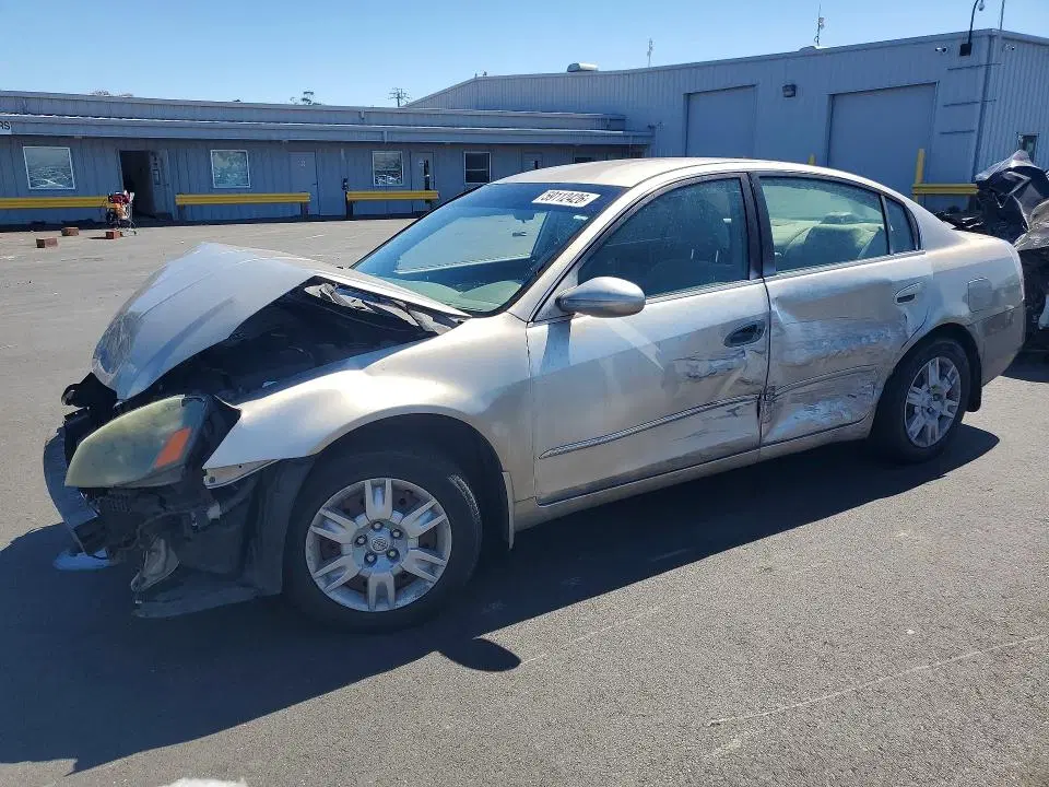 1N4AL11D96N338789 — 2006 Nissan Altima, Передняя часть (Front End), фото до ремонта