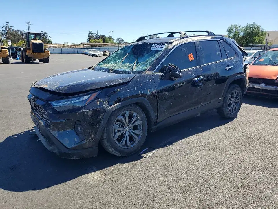 4T3D6RFV4PU120090 — 2023 Toyota RAV4, Опрокидывание, фото до ремонта