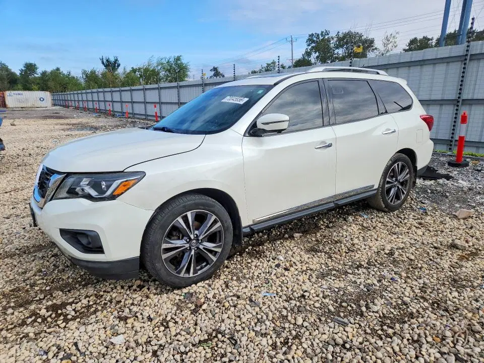 5N1DR2MM4HC628813 — 2017 Nissan Pathfinder, Передняя часть, фото до ремонта