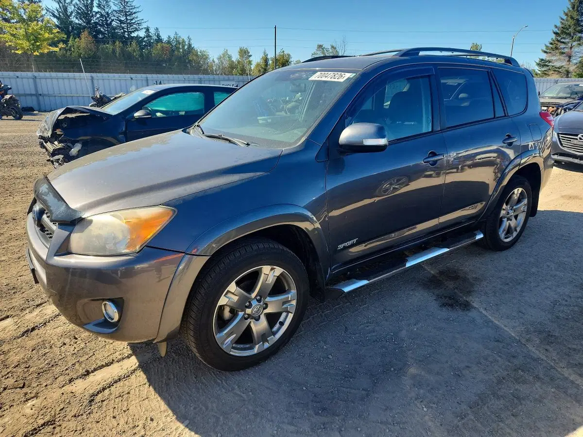 2T3RF4DV6AW045105 — 2010 Toyota RAV4, Град, фото до ремонта