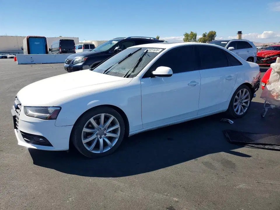 WAUFFAFL5DN029645 — 2013 Audi A4, Задняя часть (Rear End), фото до ремонта