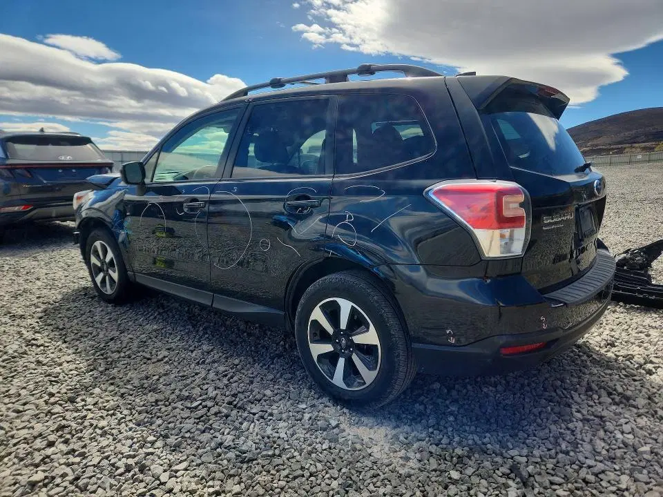2017 Subaru Forester VIN JF2SJAGC8HH430708 фото 2