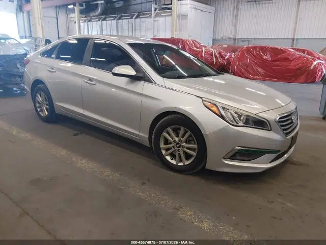 5NPE24AF3FH244019 — 2015 Hyundai Sonata SE, Front End, фото до ремонта