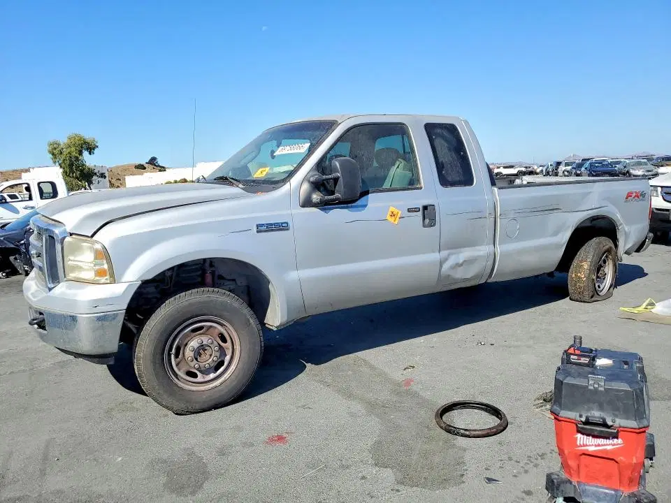 1FTSX21566EA88073 — 2006 Ford F250, Ходовая часть (Undercarriage), фото до ремонта
