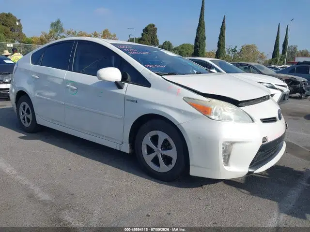 JTDKN3DU6E1754899 — 2014 Toyota Prius Two, Левый бок (Left Side), фото до ремонта