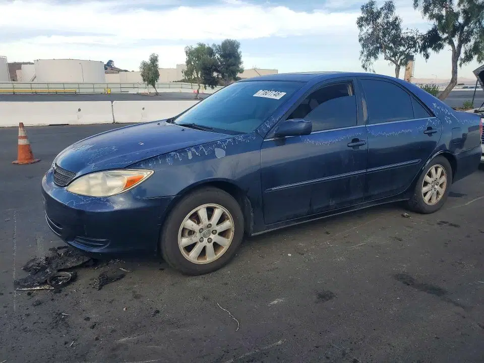 4T1BE30KX2U625722 — 2002 Toyota Camry, Боковая часть (Side), фото до ремонта