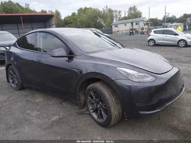 7SAYGDEE1SA342605 — 2025 Tesla Model Y Long Range Dual Motor ALL-Wheel Drive, Левый бок (Left Side), фото до ремонта