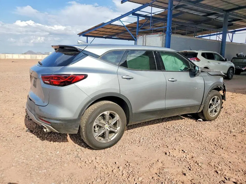 2024 Chevrolet Blazer VIN 3GNKBCR43RS165001 фото 3