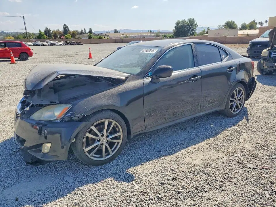 JTHBK262562001390 — 2006 Lexus IS, Передняя часть, фото до ремонта