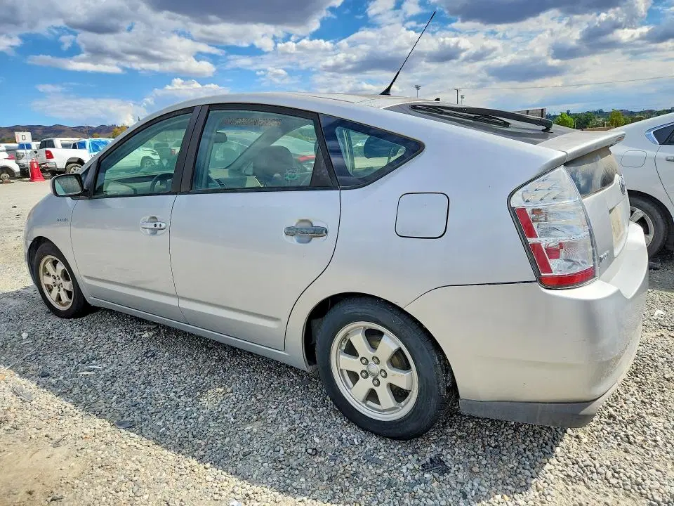 2006 TOYOTA PRIUS VIN JTDKB20U963131730 фото 2