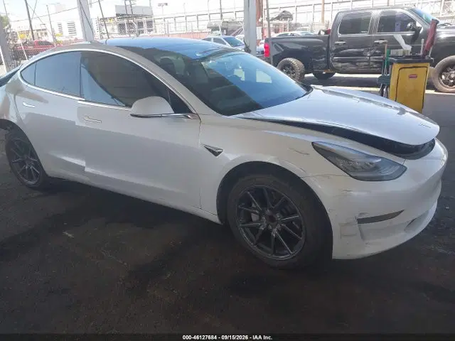 5YJ3E1EA6JF162143 — 2018 Tesla Model 3, Левый бок (Left Side), фото до ремонта